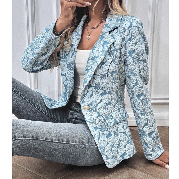 Classic Floral Textured Button Minimalist Blazer - Picture 4 of 10